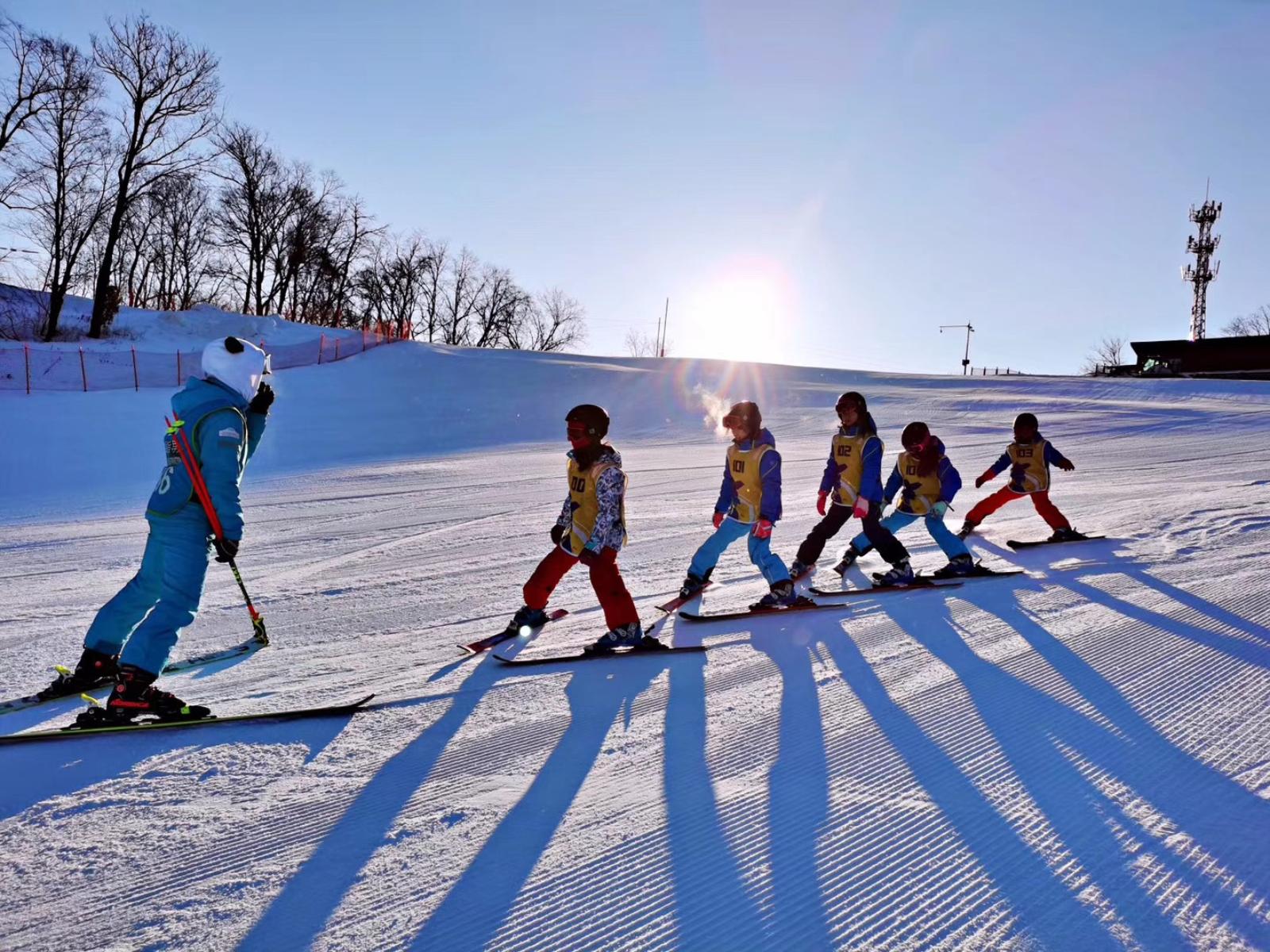 SIKA SNOW儿童滑雪装备助力雪山宝贝玩转冰雪新年！